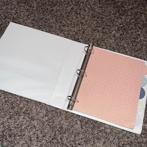 🤩4/$15🥳 white 2 inch binder with dividers